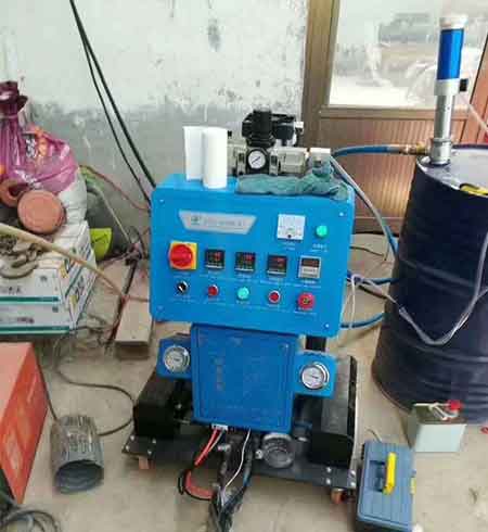 注聚氨酯的機器(圖1) Q2600D注聚氨酯的機器