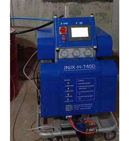 可移動聚氨酯發泡機(圖1) 液壓H-T40D可移動聚氨酯發泡機